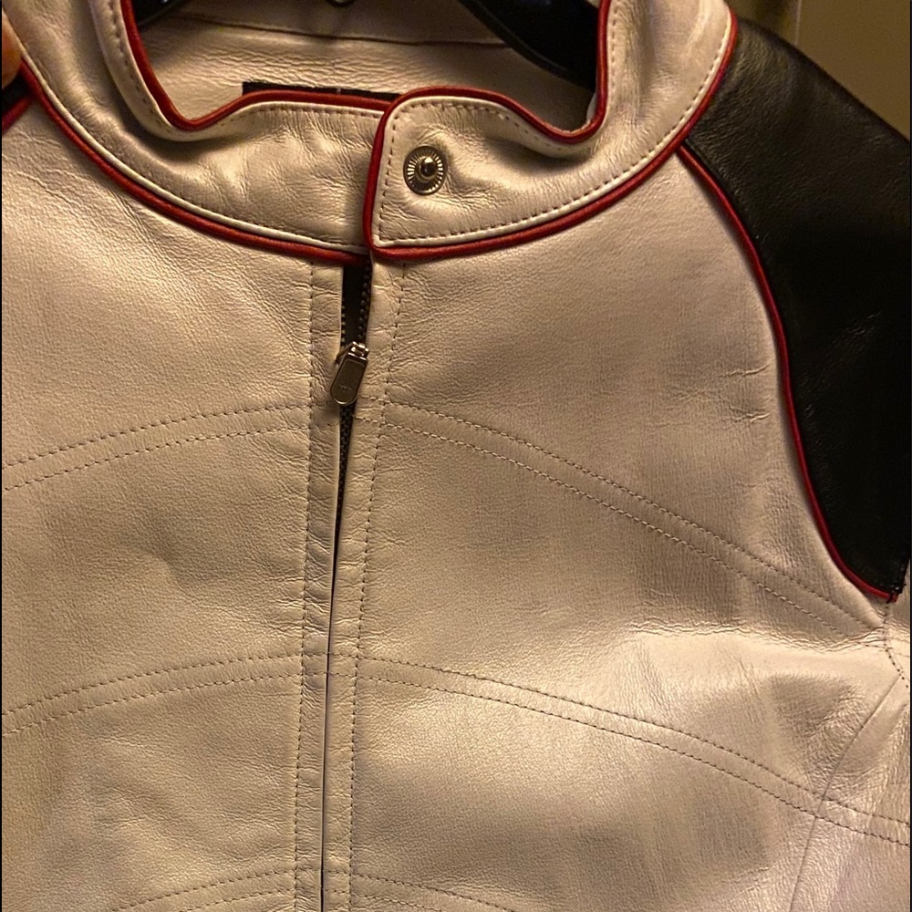 Leather jacket - Picture 2 of 6